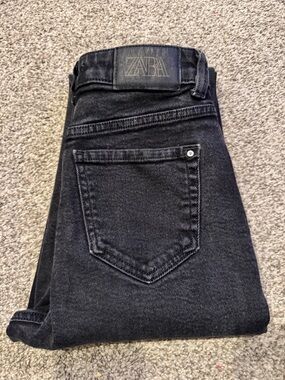 Zara Women's Skinny Jeans in Washed Black
